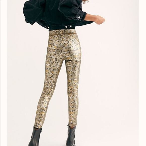 NWOT Free People‎ Gold Rio Snakeskin Vegan Leather Pants Small - Picture 2 of 10